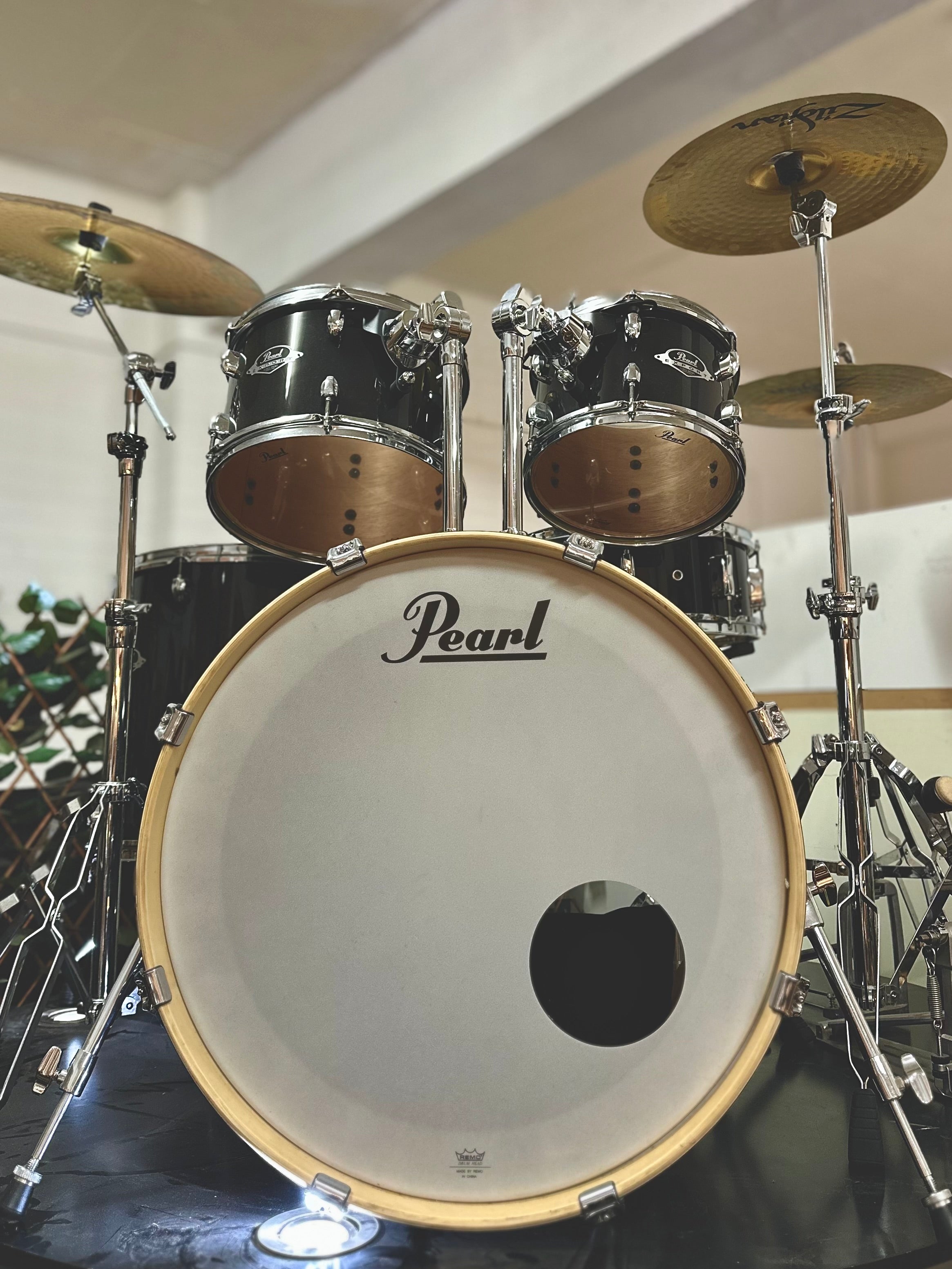 Pearl | Roadshow | 20” 5 Piece Fusion Kit | Hardware + Cymbals | Pre-Loved Pearl | Roadshow | 20” 5 Piece Fusion Kit | Hardware + Cymbals | Pre-Loved